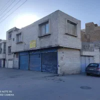 100-متر-مربع-منزل-دو-طبقه-همراه-با-3-مغازه-تجاری