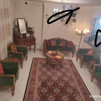 مبلمانو لوستر کنارسالنی ومیز آرایش عتیقه|کلکسیون اشیاء عتیقه|اصفهان, بوستان آینه خانه|دیوار