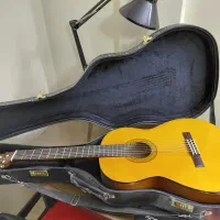 گیتار یاماها C40 و هارد کیس و مترونوم