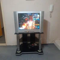 تلویزیون ۲۹ اینچ سونی بامیزشیشه ای بزرگ وتمیز