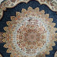 فرش گرد زمینه سرمه ی