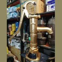 تلمبه آب قدیمی و پمپ آب|مصالح و تجهیزات ساختمان|رشت, معلم|دیوار