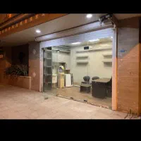 رهن کامل مغازه ۱۳ متری خیابان ورزش|اجارهٔ مغازه و غرفه|بندرعباس, |دیوار