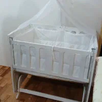 گهواره کنارتخت