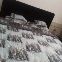 سرویس خواب دو نفره همراه عسلی و میز ارایشی