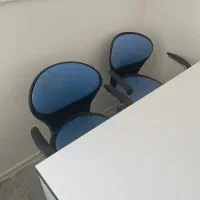صندلی صدفی دسته دار پایه چرخان