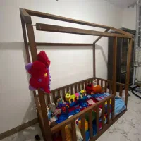 تخت کلبه ای چوبی مونته سوری کودک و نوجوان|تخت و سرویس خواب|لنگرود, |دیوار