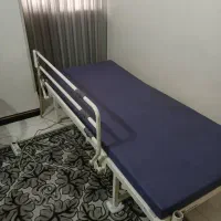 تخت بیمارستانی برقی۳شکن تشک ومیزغذا|پزشکی|تهران, بریانک|دیوار