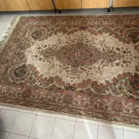 یه فرش ۶متری یه قالیچه ۳متری  ۱۰۰۰شانه نخ ابریشم