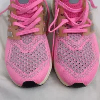 کتونی زنانه و دخترانه خارجی سایز ۳۷و نیم