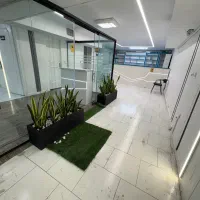 استخدام منشی مسلط به تزریقات و سرم تراپی