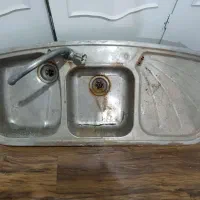 سینک ظرفشویی همراه با شیر