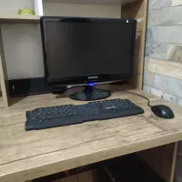 فروش کامپیوتر رو میزی به همراه میز|رایانه رومیزی|اسلامشهر, شهرک مصطفی خمینی|دیوار