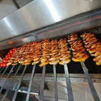 پیک موتوری و کمک اشپز توحید توس