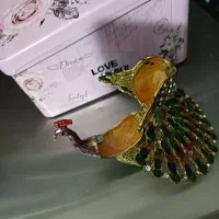 ظروف پایه دار