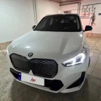 BMW IX1 2025