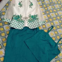 کت و دامن مجلسی|لباس|کرمانشاه, |دیوار