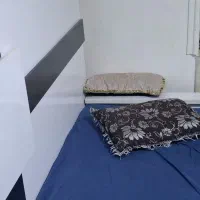 فروش یک دست مبل ۹ نفره در حد و یک تخت خواب دونفره|مبلمان خانگی و میز عسلی|سده (فارس), |دیوار