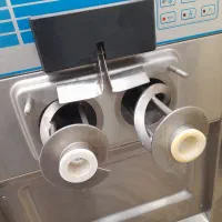 دستگاه بستنیی قیفی تکفاز صفر 2023|کافیشاپ و رستوران|ارومیه, |دیوار