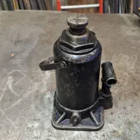 جک روغنی 25 تن