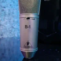 میکروفن بهرینگر b1