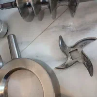 دستگاه چرخ گوشت صنعتی ۳۰۰ کیلو در ساعت