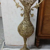 گلدان برنز کناره سالن نونو