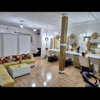 فروش تجهیزات ارایشگاه زنانه و امتیاز ب صورت رایگان|آرایشگاه و سالنهای زیبایی|محمدشهر, همایون ویلا|دیوار
