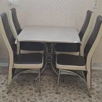 میز ناهار خوری