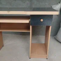 میز کامپیوتر سالم