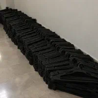 فروش عمده چوب لباسی مشکی ساده