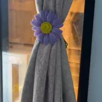 نگهدارنده پرده مخملی و چراغ خواب فانتزی