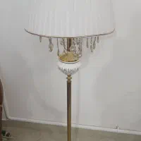 یکعدد آباژور