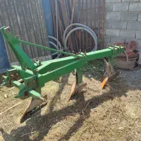 تراکتور مدل ۸۴ به همراه گاو آهن|خودرو سنگین|کردکوی, |دیوار