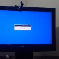 تلویزیون ۳۲ اینج مارکJVS با میز شیشه ترک و دیجیتال|تلویزیون و پروژکتور|مشهد, نیزه|دیوار