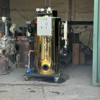 دیگ بخار عمودی (ایستاده) در تمام ظرفیت|ماشین‌آلات صنعتی|پاکدشت, خاتون آباد|دیوار