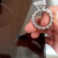 ۲عدد انگشتر بدل ویک عدد گردنبند سنگ