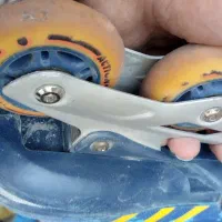 اسکیت خطی برند Action، فروش فوری|دوچرخه، اسکیت، اسکوتر|مشهد, شهرک لشکر (شهرک غرب)|دیوار