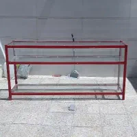 ویترین شیشه ای