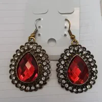 گوشواره مدل اشک. بانگین قرمز