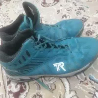 کفش والیبال