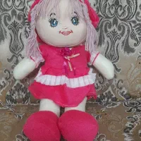 عروسک کاملا نو