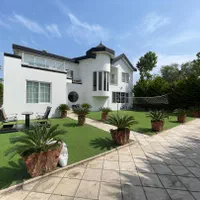 اجاره کاخ سفید استخر دار با زمین والیبال ایزدشهر