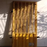 درب آهنی|مصالح و تجهیزات ساختمان|شاهینشهر, گزبرخوار|دیوار