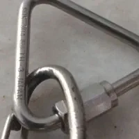 قفل پیچی مثلثی کلید