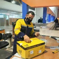 آشنا در اداره پست