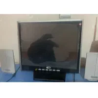 مانیتور و بلندگو و کیس کامپیوتر کم کارکرد در حدنو