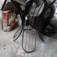 میز گرد۴نفره نهارخوری پایه فلز رویه شیشه با۳صندلی