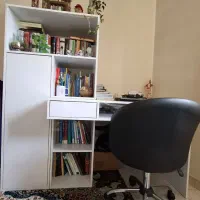 کتابخانه، میزتحریر و صندلی