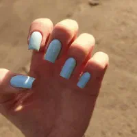 خدمات و آموزش کاشت ناخن